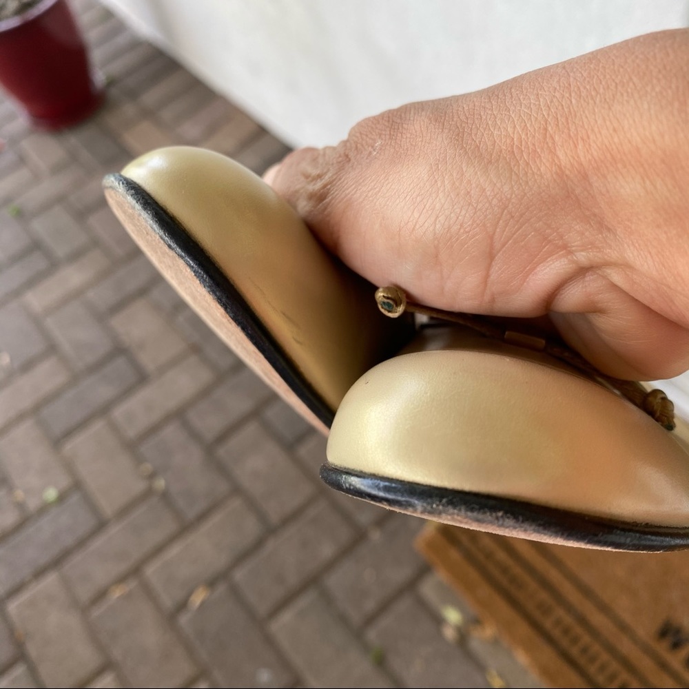 Salvatore Ferragamo gold cream shoes - Picture 11 of 11